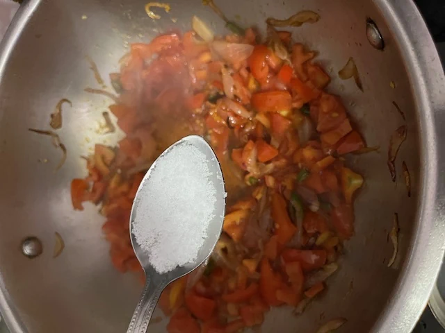 add salt to masala